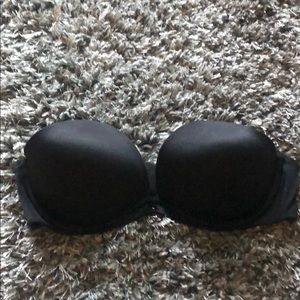 Victoria’s Secret strapless bra